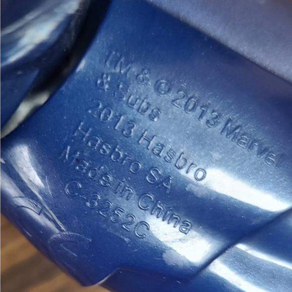 Marvel Stealth Iron Man 12" Action Figure Toy - Picture 4 of 4